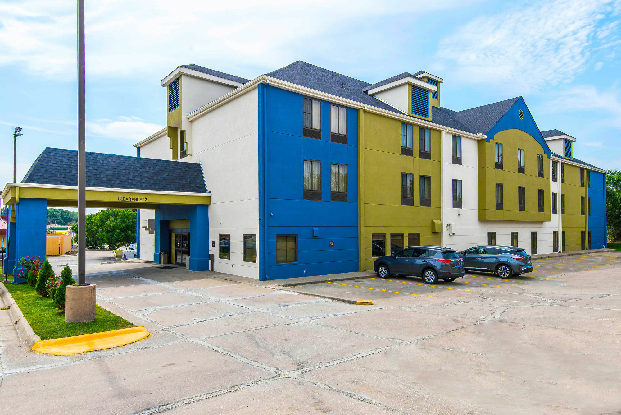 SureStay Plus Hotel by Best Western Blue Springs Exterior foto